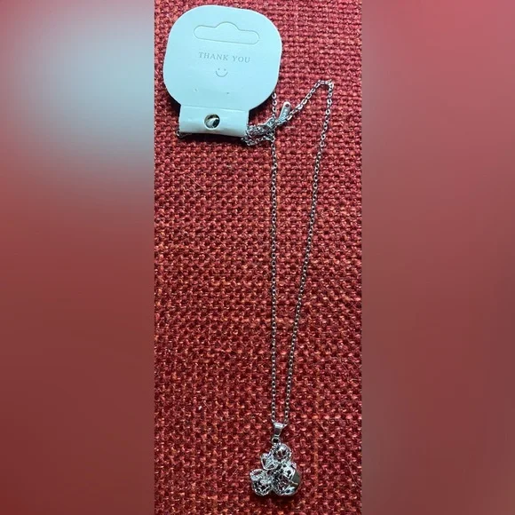 Elegant 925 Sterling Silver Minnie Mouse Pendant Necklace - Picture 5 of 5